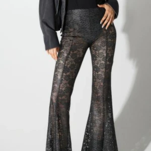 Spetsbyxa  - Säljer dessa så snygga spetsbyxor från hm☺️💕💕