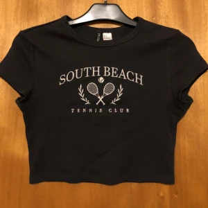 Babytee med brodyr - Nyskick  Mjuk  Stretch 