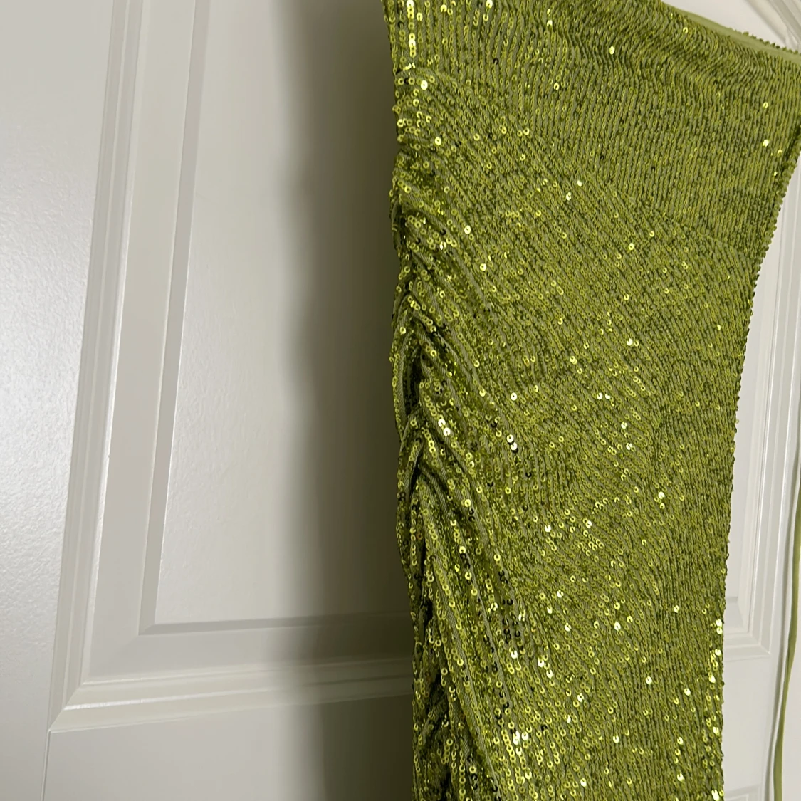 Kort grön festklänning  - 91