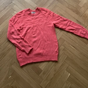 Rosa tröja - En tjocktröja från soft goat i storlek XS men ör väldigt stor i storleken och passar även S och  M🩷