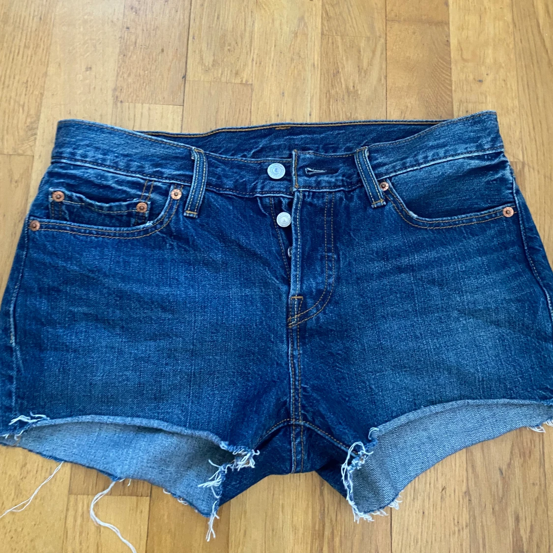 Levi’s shorts - 90