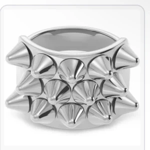 Edblad ring - Hej! Säljer min Edblad ring som aldrig används för har bytt ut alla mina ringar storlek 17,5 priset kan diskuteras skriv för egna bilder 