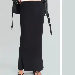 Jätte snygg kjol från bikbok instorlek xs!💓knappt använd då jag inte gillade hur den satt på mej!