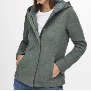 Jacka  - Bra skick, nypris ca 500