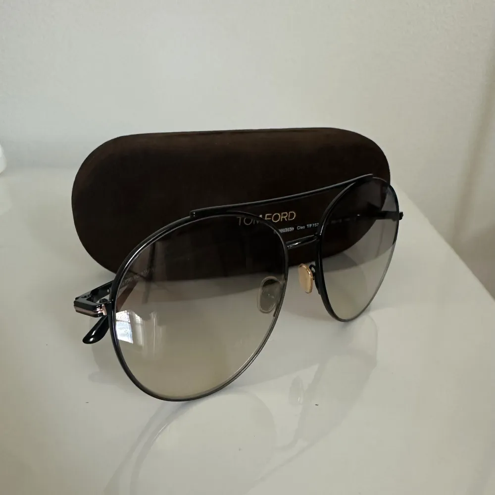 Tom Ford solglasögon, Cleo model, helt nya. Nypris 3700kr. Accessoarer.