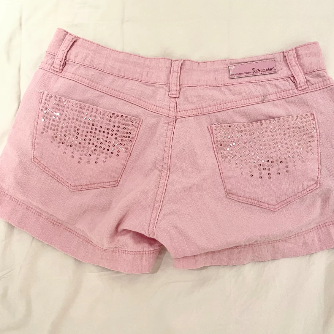 Lågmidjade jeansshorts  - 1