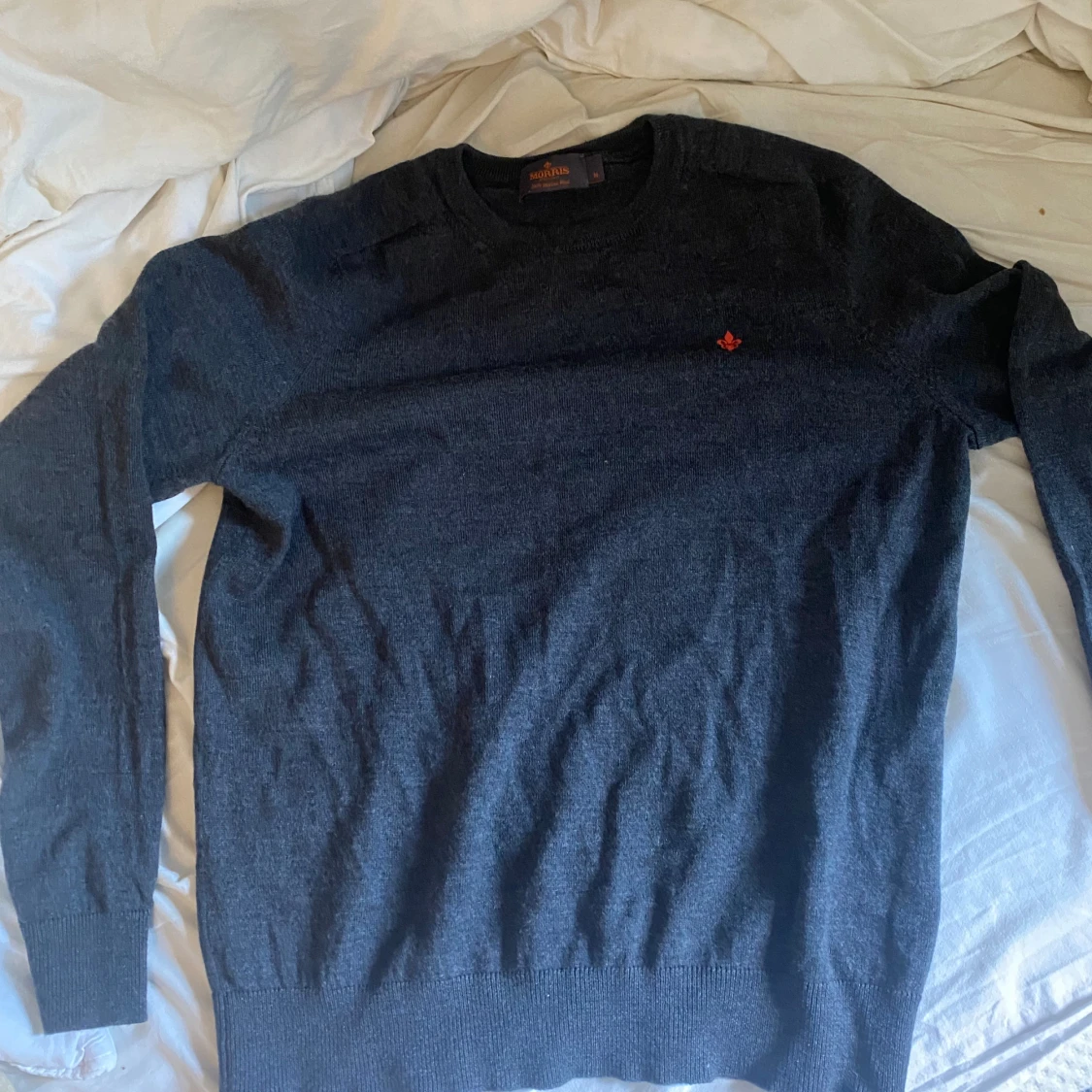 Finstickad marinblå tröja  - 90
