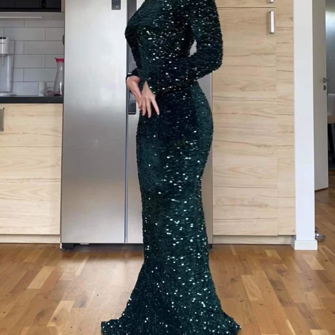 Mörk grön klänning för salu - 90