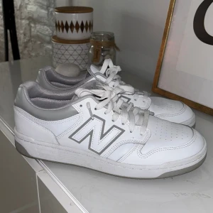 New balance 480 (white/gray) - Använda 2 gånger  Kvitto/karton finns Ny pris 1200 Pris 550 prutat och klart