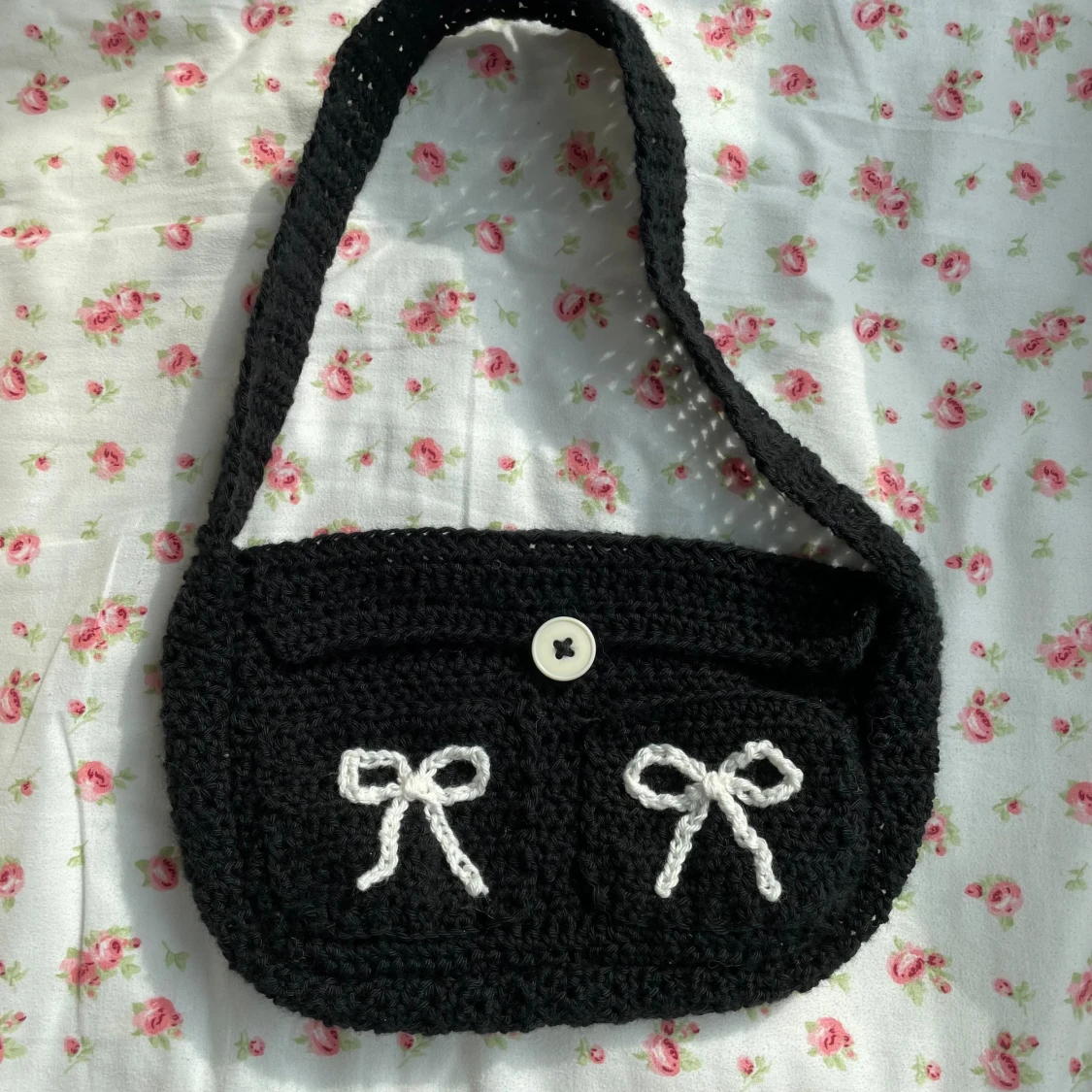 Svart virkad handväska