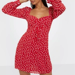 Adoore klänning - Adooreklänning i storlek 36, säljer för 400