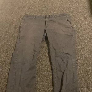 Tygbyxor  - Jeans/ tygbyxor i bra skick