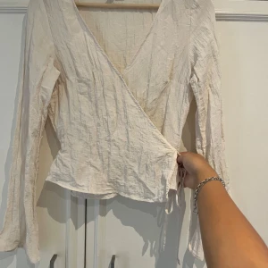 Tröja - Super fin blus från H&M. Aldrig använt🌸🌸