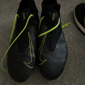 Nike phantom VSN - Storlek 42,5 Nypris 2899kr