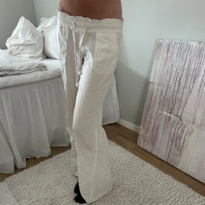 Lågmidjade linnebyxor - Lågmidjade linnebyxor till salu! Är i storlek xs! 200 + frakt