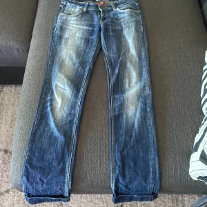 fornarina jeans  - stl 27 , finns i västerhaninge  priset kan diskuteras 