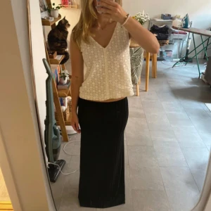 Glittrig kjol - Oanvänd!💗🌸