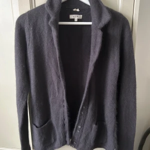 Kofta - Kofta från By Ti Mo i storlek M. Knappt använd.