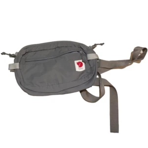 Fjällräven mag väska💖 - Super fin grå magväska som jag tyvärr aldrig använt💖den kostade 699kr ny