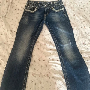 Miss me jeans  - Så snygga bootcut miss me jeans,  bra skick💕