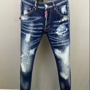 Dsquared2 Jeans - Helt nya, inga skador  Har st:42 till 44