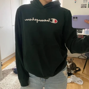 Vintage Champion Hoodie  - OBS! 2XXL i barnstorlek. Pris kan prutas.