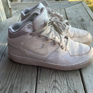 Skor  - Nike skor  acceptabelt skick men endå relativt fräscha