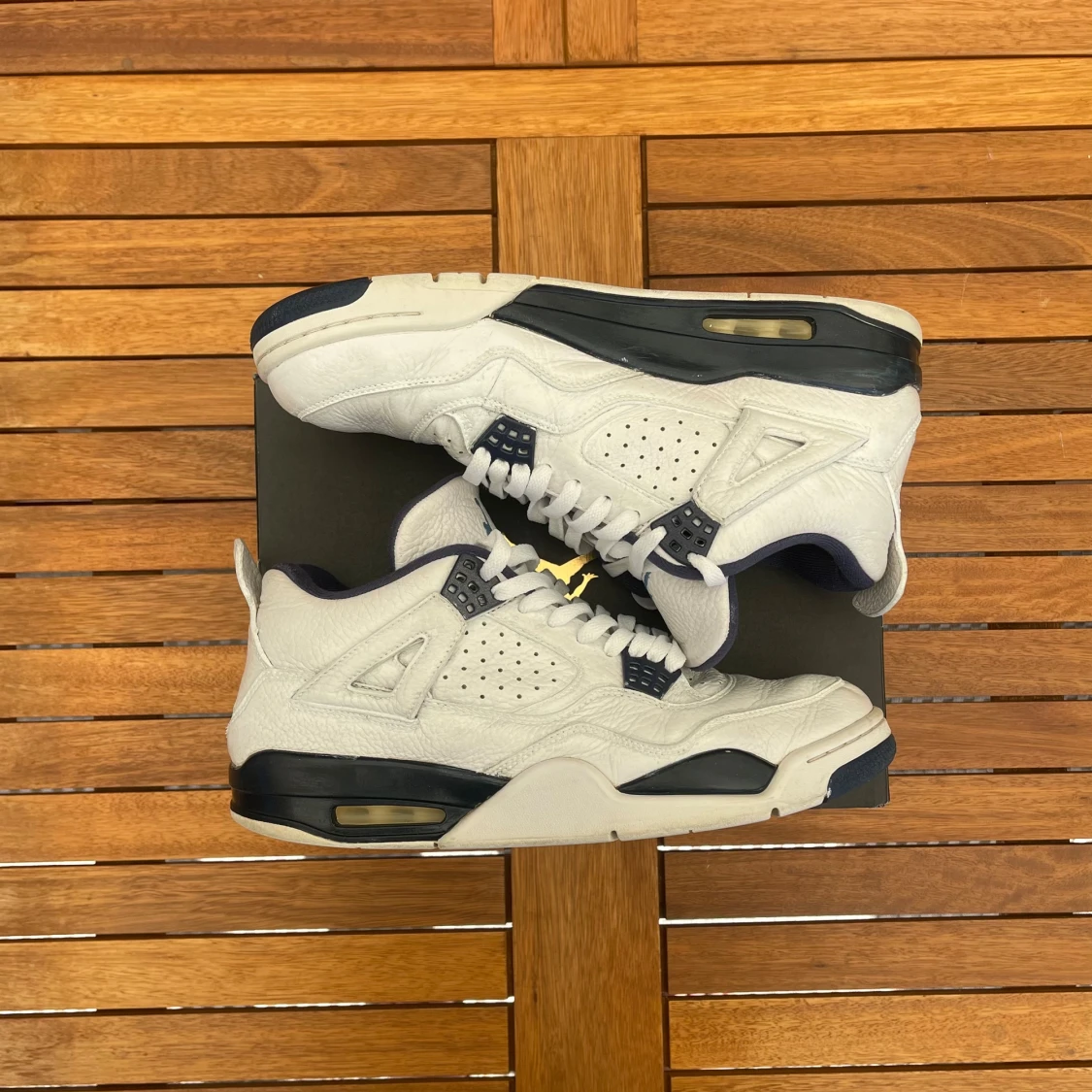 Jordan 4 Retro - Columbia