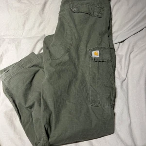 Vintage Carhartt - Size: 36  45-110  Color: green ,  I will be happy to answer all questions