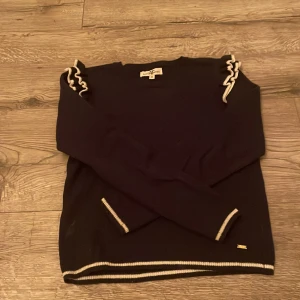 Tröja - Snygg tröja använd få gånger.❤️