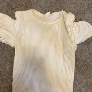 Blus - En superfin sommarblus från zara💓