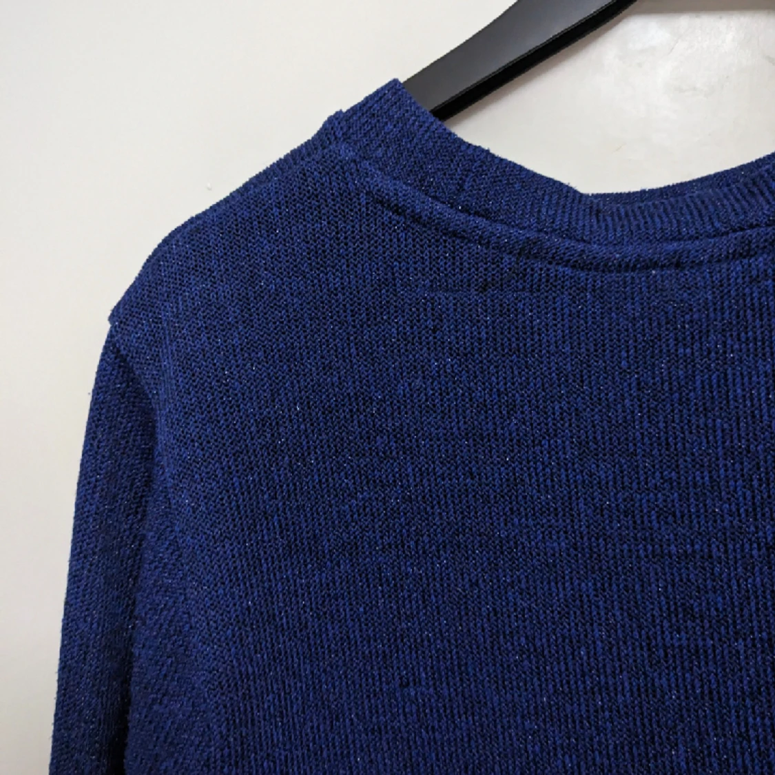 Blå glittrig tröja  - 90