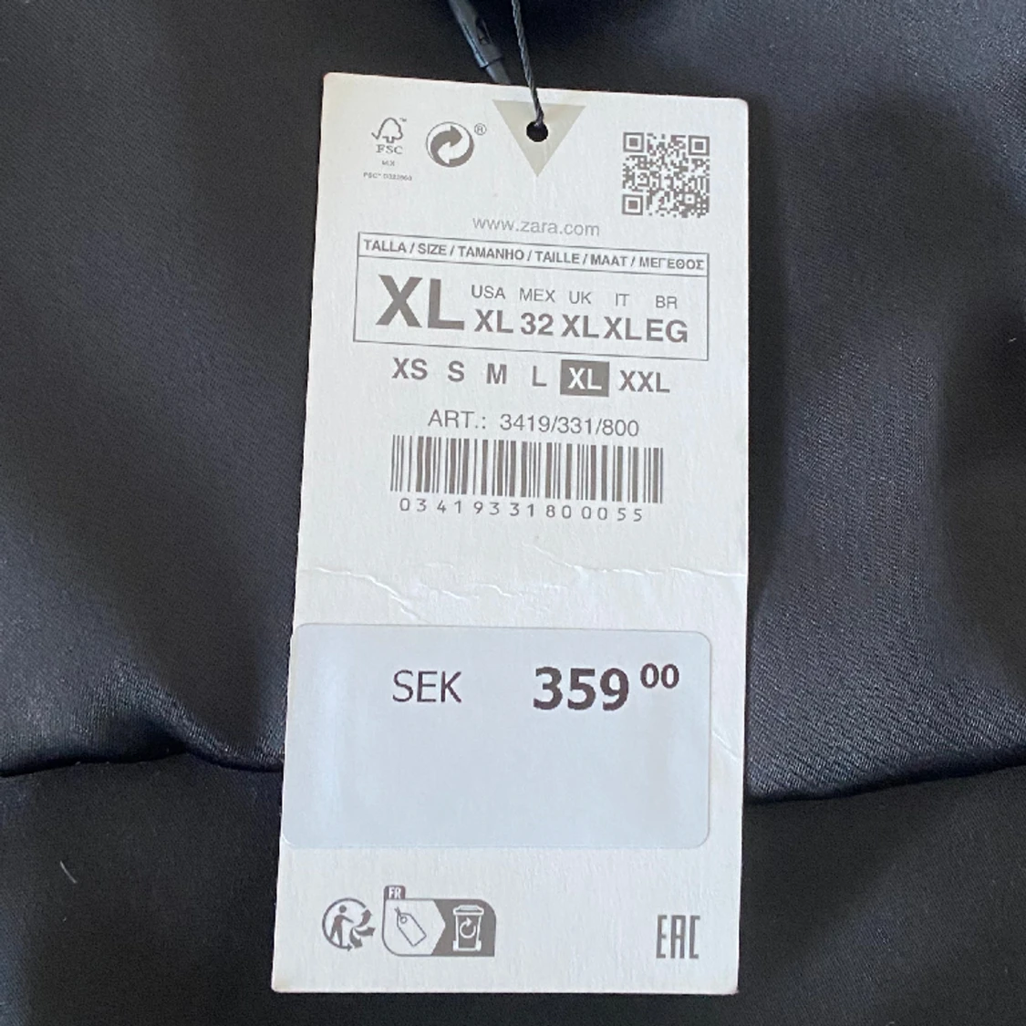 Assymetrisk bandeu klänning - 90