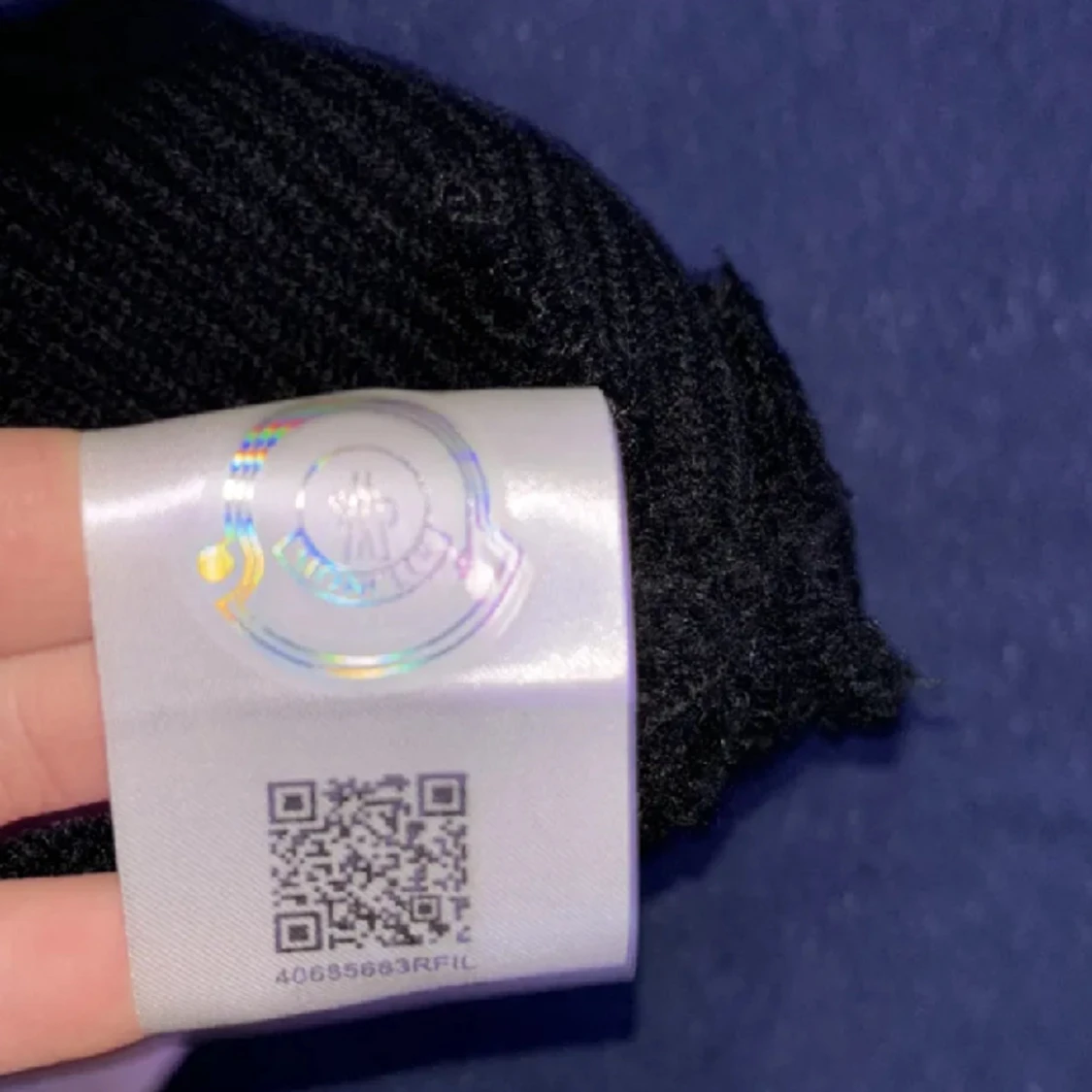 Moncler mössa  - 90