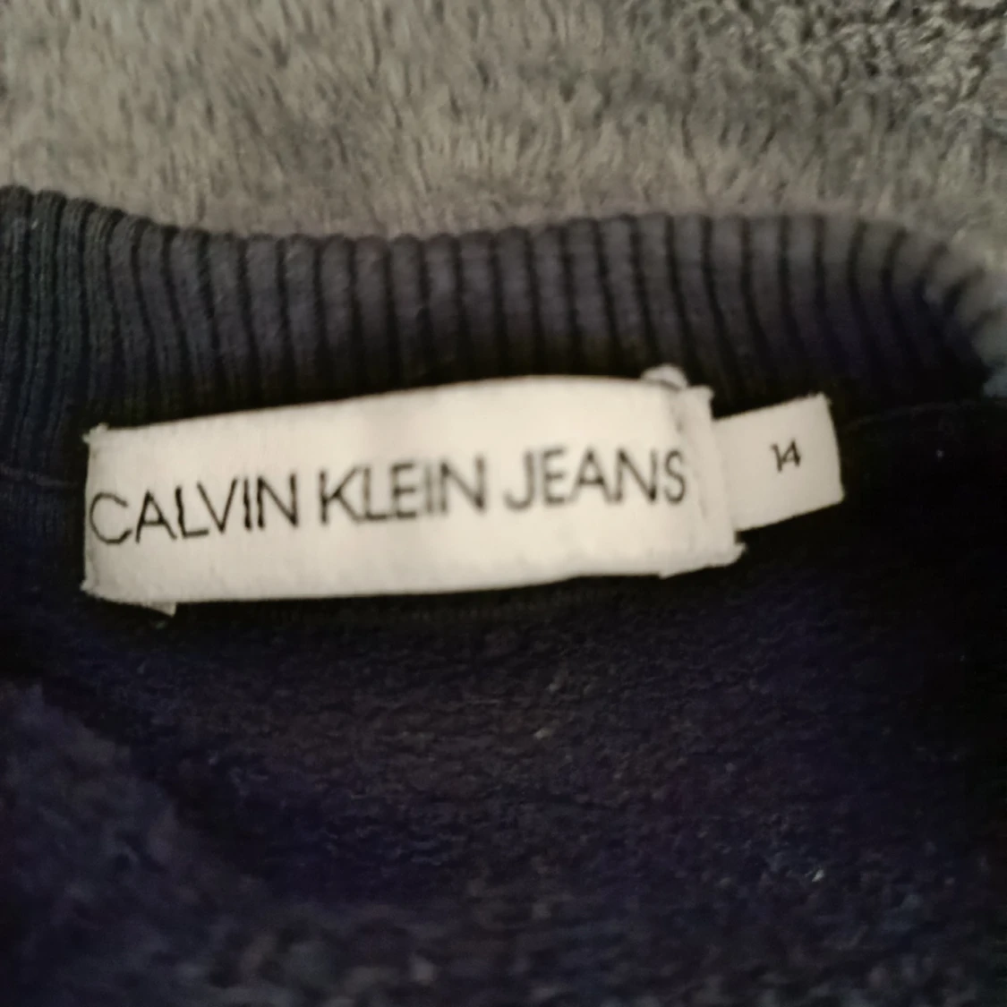 Calvin Klein Jeans Crewneck - 90
