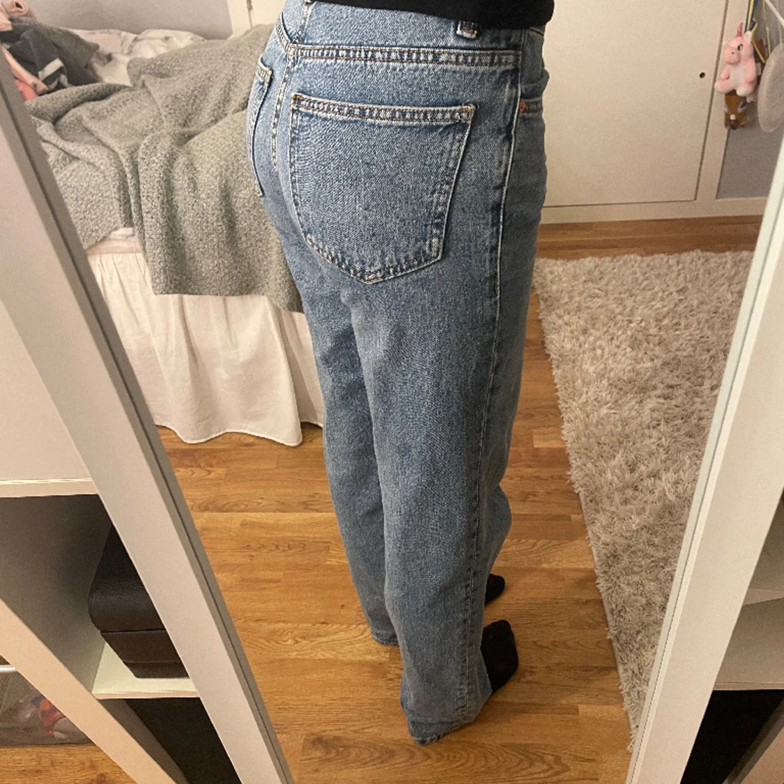 Lågmidjade jeans från gina - 90