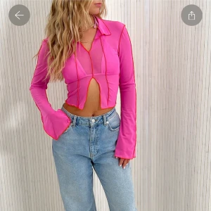 Mesh topp  - Jättefin mesh topp från nakd, använd en gång, passar så bra till sommaren och festivaler😍 Är som ny, skriv för fler bilder ❤️