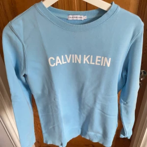 Calvin Klein sweatshirt - Skick 9/10 Passar även S
