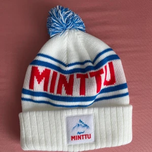 Minttu mössa  - Helt ny!