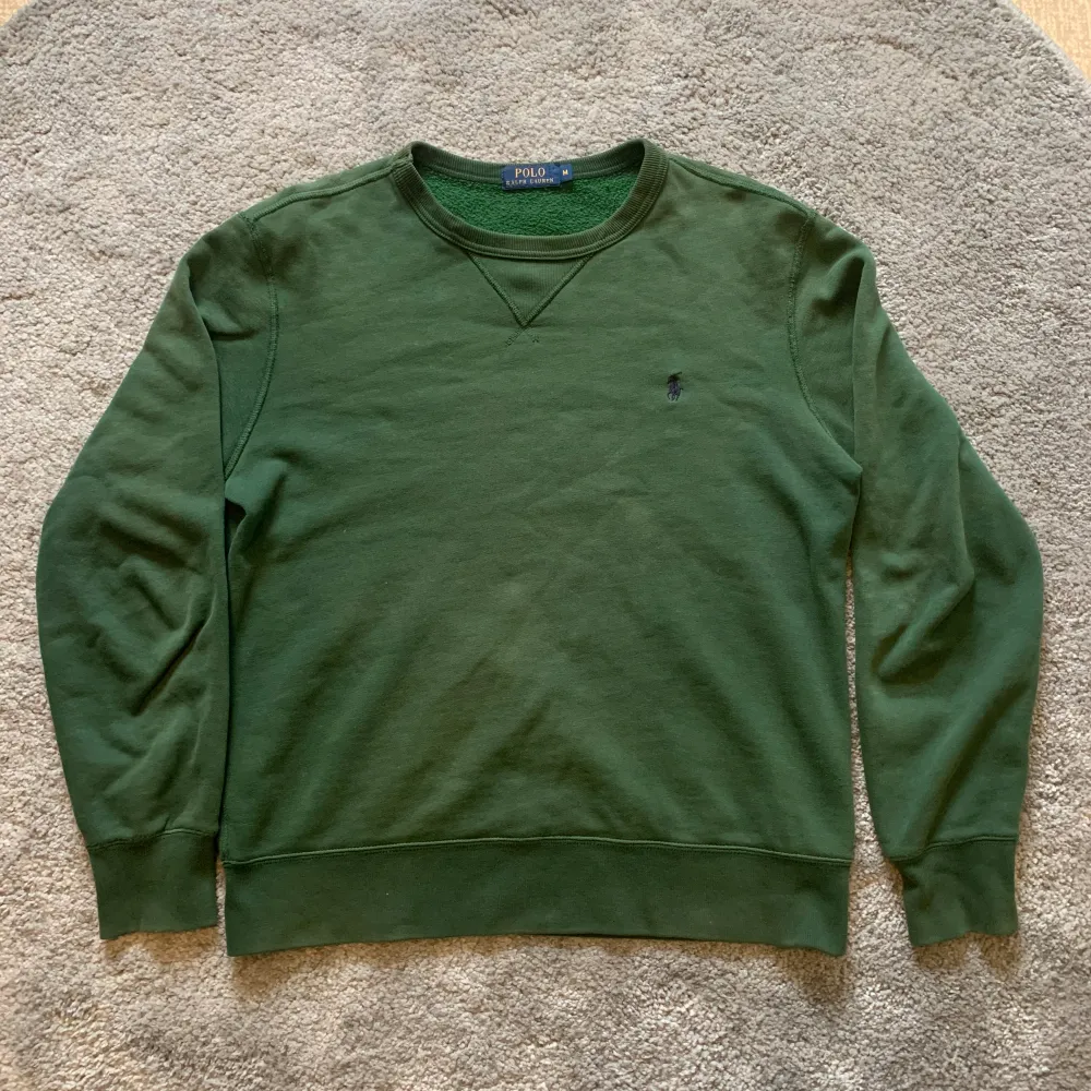 Sweatshirt från polo Ralph lauren som inte längre kommer till användning i storlek M.. Tröjor & Koftor.