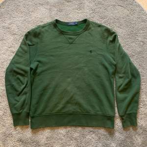Sweatshirt från polo Ralph lauren som inte längre kommer till användning i storlek M.