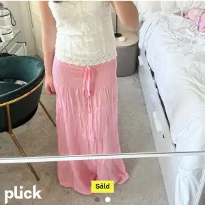 Säljer denna rosa kjolen superfin till sommaren💕