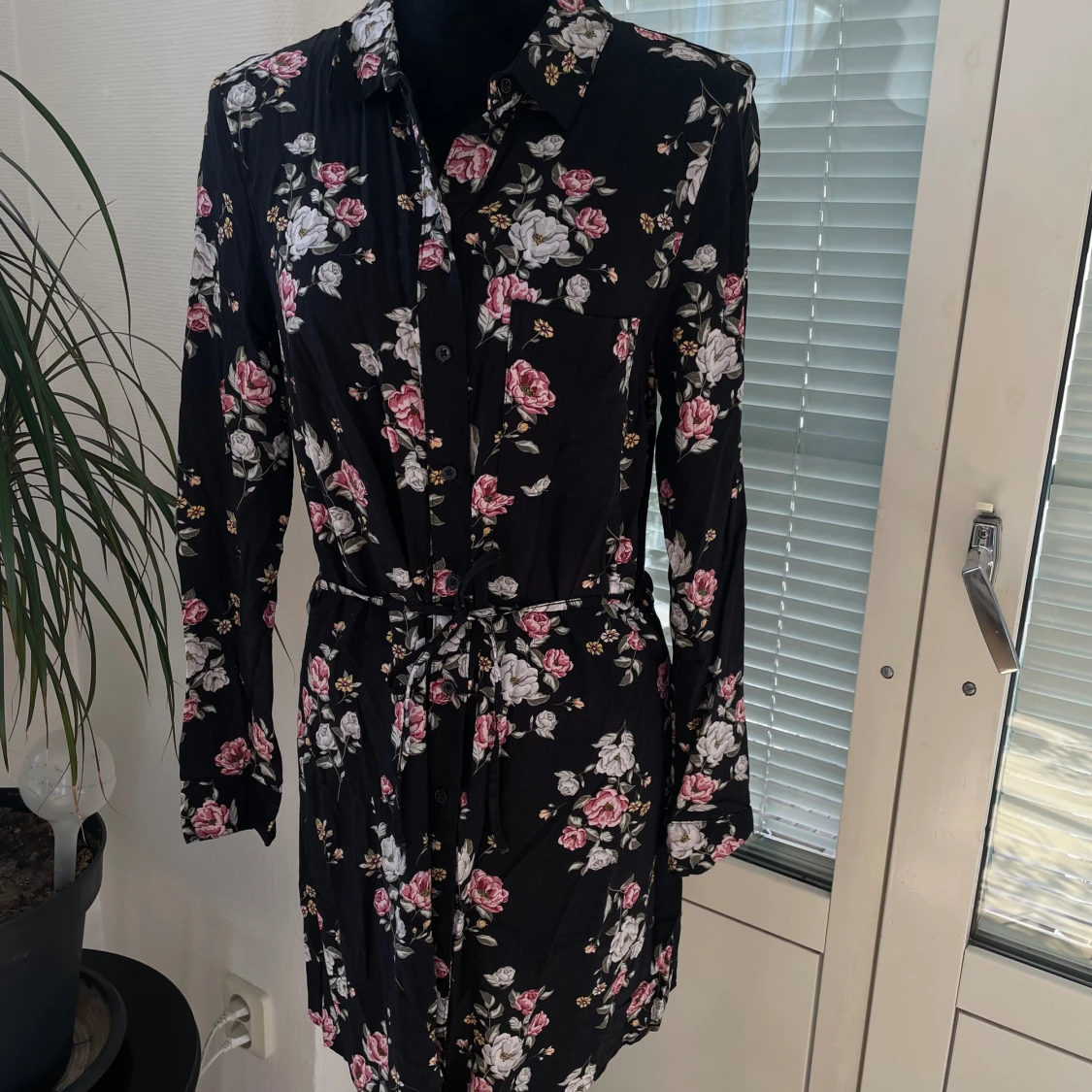 NY klänning strl 44