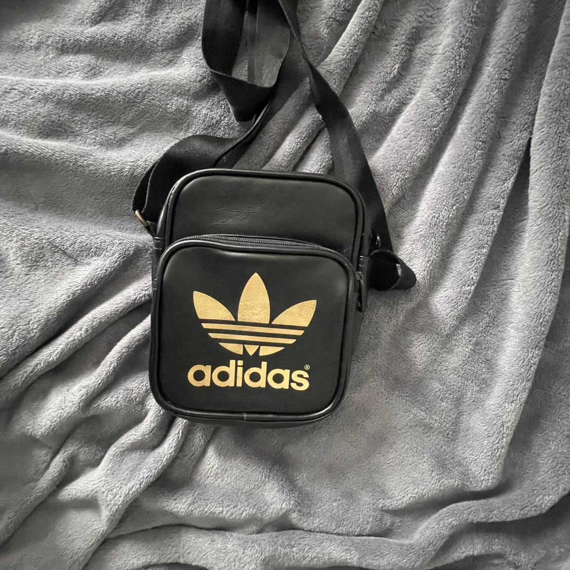 Vintage Adidas Axel väska