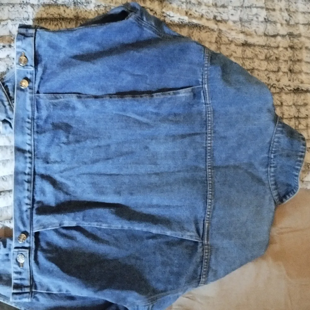 Vintage jeansjacka oversize passar alla . Jackor.
