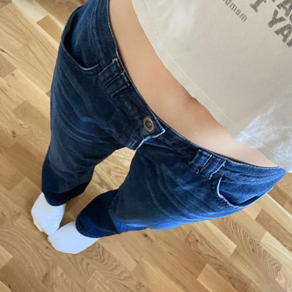 Sköna jeans från Vila❤️ . Jeans & Byxor.