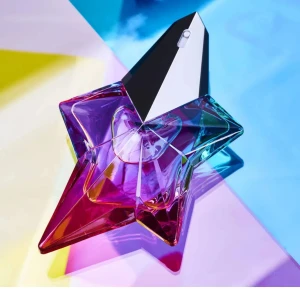 Angel parfym  - Säljer denna parfym som ändast är testad några gånger så den är som ny. Finns ingen katong till. Köparen står för frakten 