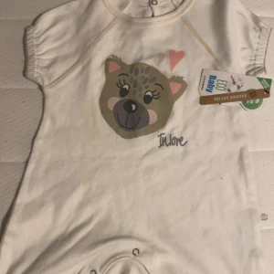 Bebiskläder - Helt oanvänd, säljer då det inte passar könet på bebisen