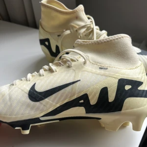 Nike mecurial air zoom  - Helt nya, använda Max 5 gånger.  Säljer dom för att dom inte passar mina fötter✨