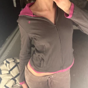 Zip tröja - Träningsjacka kanske, lite bbl effekt